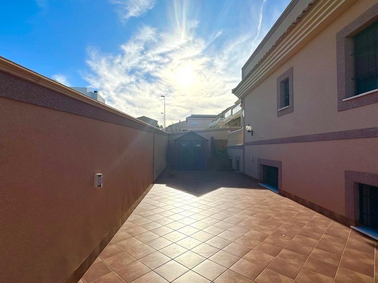 Town House for Sale in Costa Blanca Torrevieja, Alicante 8