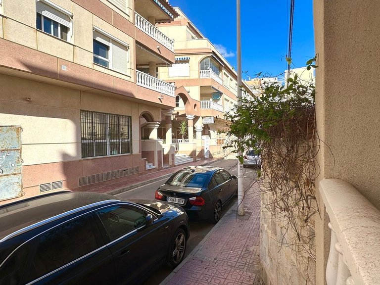 Apartment for Sale in Torrevieja, Alicante 28