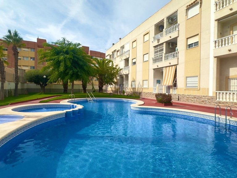 Penthouse for Sale in Torrevieja, Alicante 28