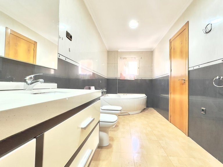 Apartment for Sale in Torrevieja, Alicante 11