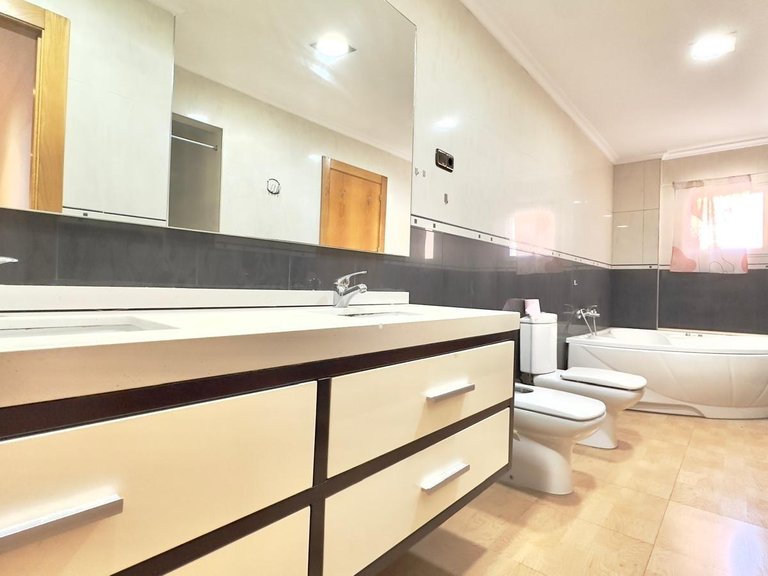 Apartment for Sale in Torrevieja, Alicante 14