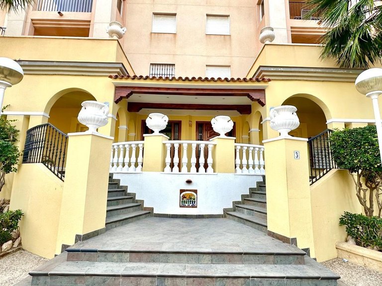 Apartment for Sale in Costa Blanca Torrevieja, Alicante 4