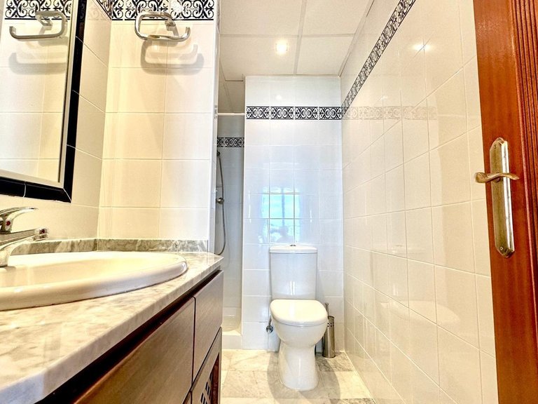 Apartment for Sale in Costa Blanca Torrevieja, Alicante 46