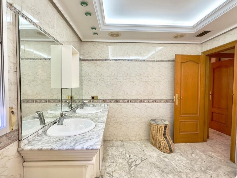 Penthouse for Sale in Costa Blanca Torrevieja, Alicante 15