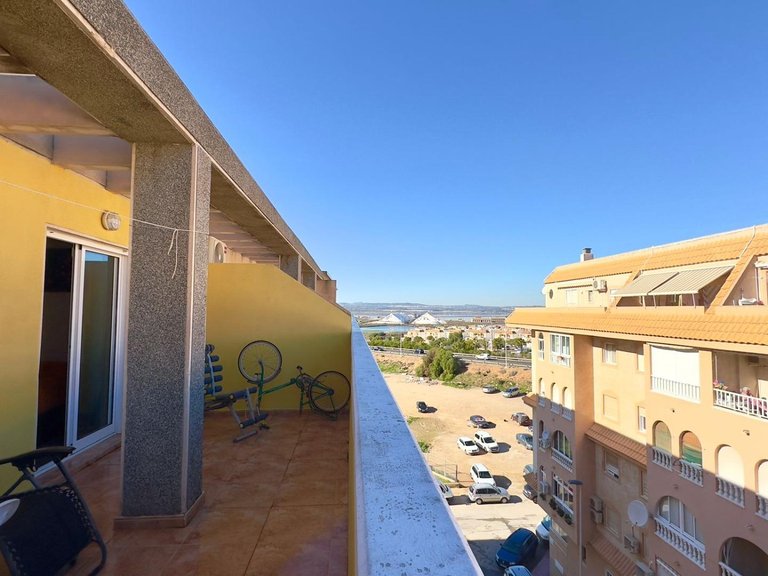 Penthouse for Sale in Torrevieja, Alicante 28