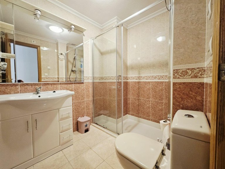 Apartment for Sale in Torrevieja, Alicante 14