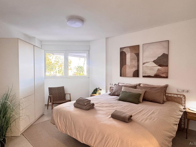 Apartment for Sale in Costa Blanca Torrevieja, Alicante 1