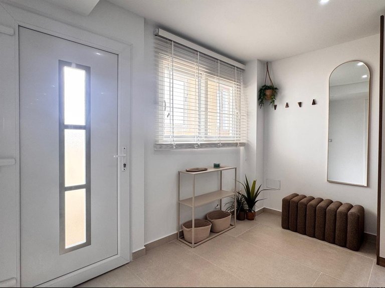 Apartment for Sale in Costa Blanca Torrevieja, Alicante 2