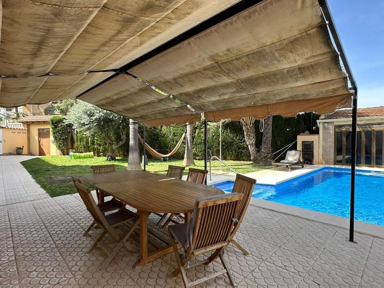 Villa for Sale in Torrevieja, Alicante 18
