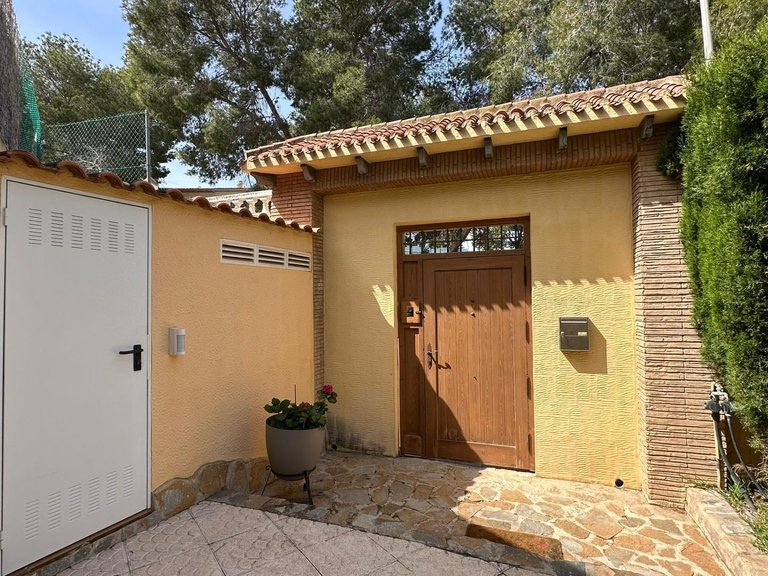 Villa for Sale in Torrevieja, Alicante 24