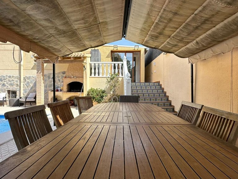 Villa for Sale in Torrevieja, Alicante 28