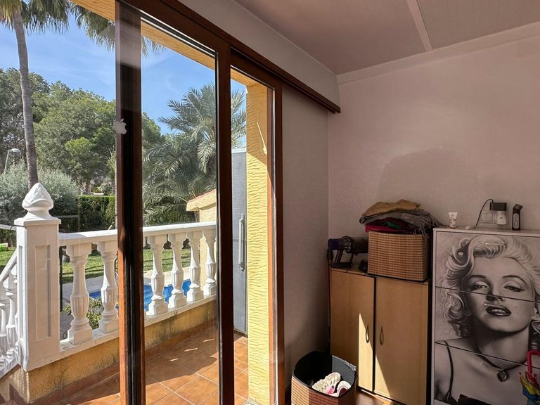 Villa for Sale in Torrevieja, Alicante 31
