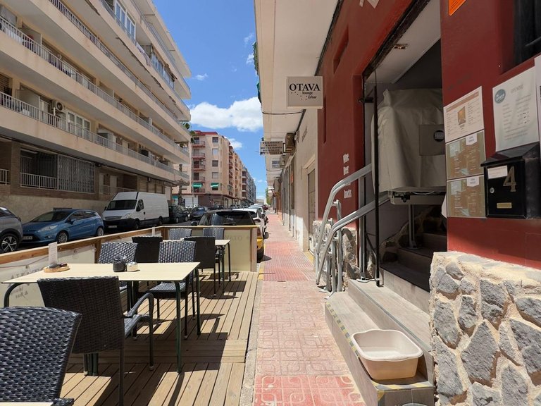 Commercial for Sale in Torrevieja, Alicante 9