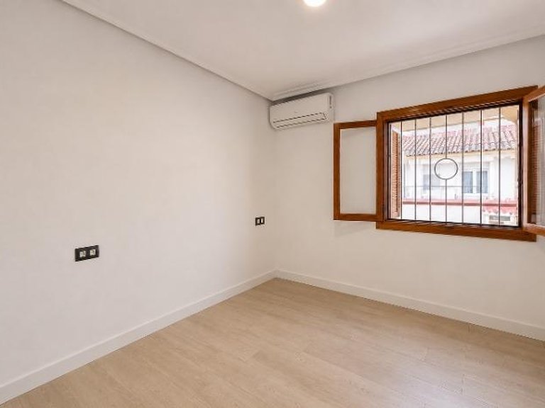 Apartment for Sale in Torrevieja, Alicante 3