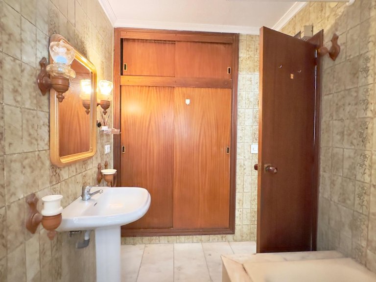 Apartment for Sale in Torrevieja, Alicante 38