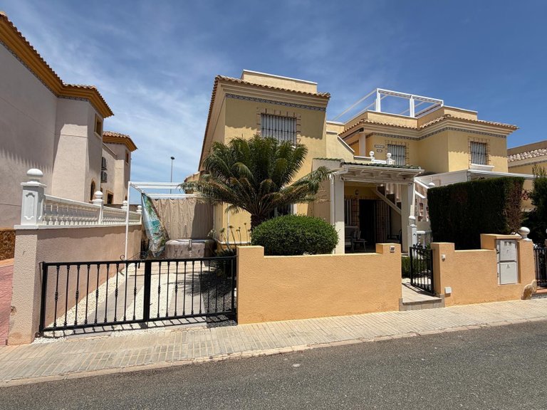 Town House for Sale in Orihuela Costa, Alicante 2