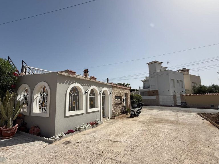 Town House for Sale in Torrevieja, Alicante 28