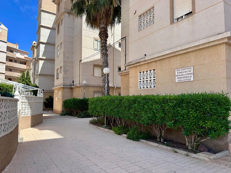 Apartment for Sale in Torrevieja, Alicante 37