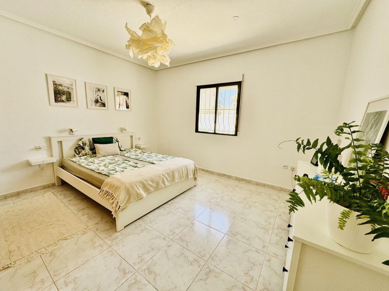 Villa for Sale in Torrevieja, Alicante 22