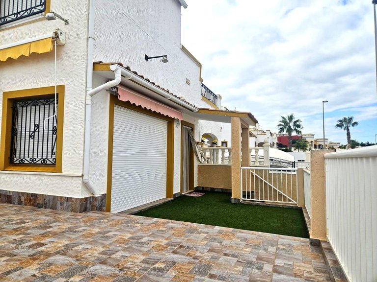 Town House for Sale in Costa Blanca Orihuela Costa, Alicante 3
