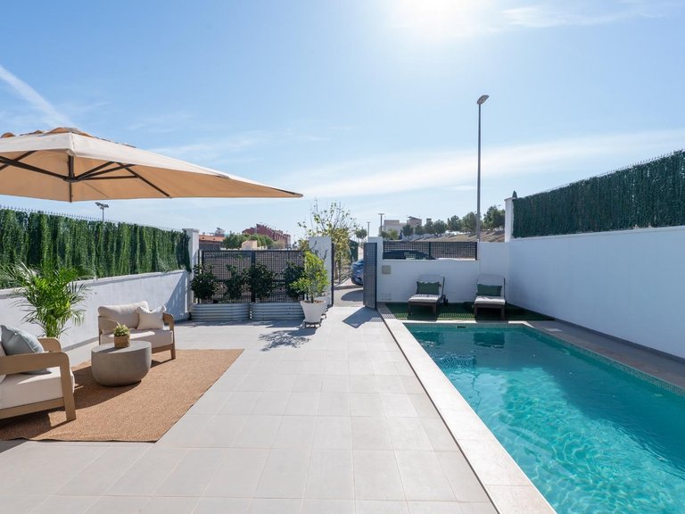 Villa for Sale in Inland Bigastro, Alicante 4