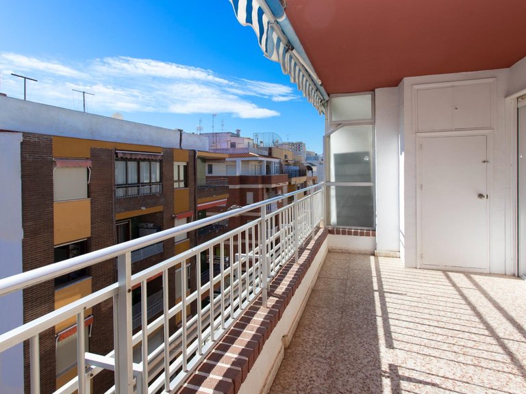 Penthouse for Sale in Torrevieja, Alicante 27
