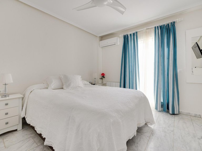 Town House for Sale in Costa Blanca Orihuela Costa, Alicante 32