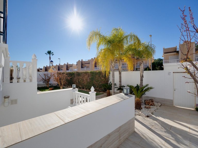 Town House for Sale in Costa Blanca Orihuela Costa, Alicante 41