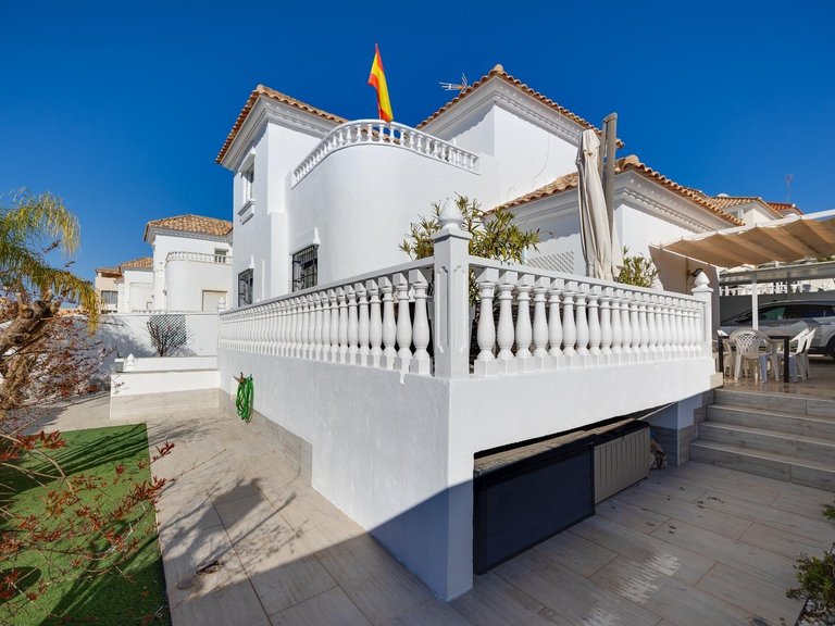 Town House for Sale in Costa Blanca Orihuela Costa, Alicante 8