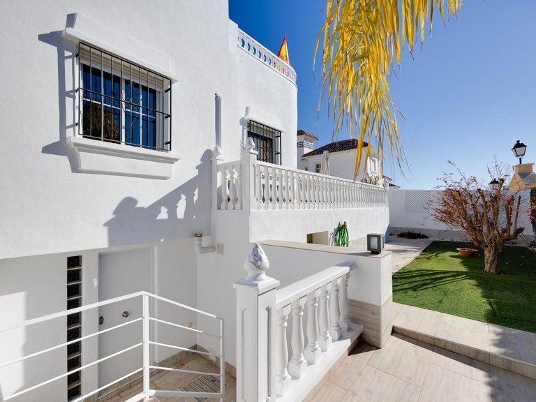 Town House for Sale in Costa Blanca Orihuela Costa, Alicante 9