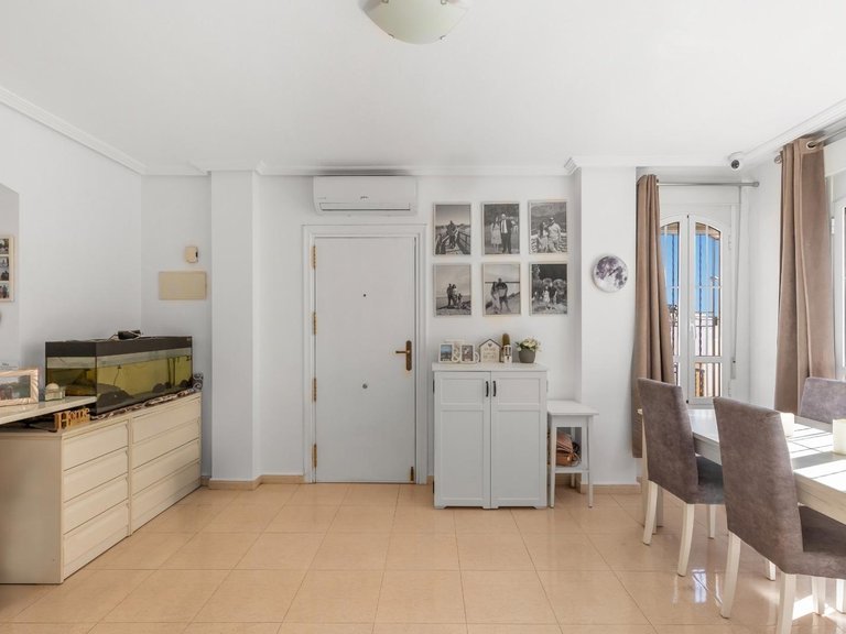 Town House for Sale in Costa Blanca Cabo Roig, Alicante 10