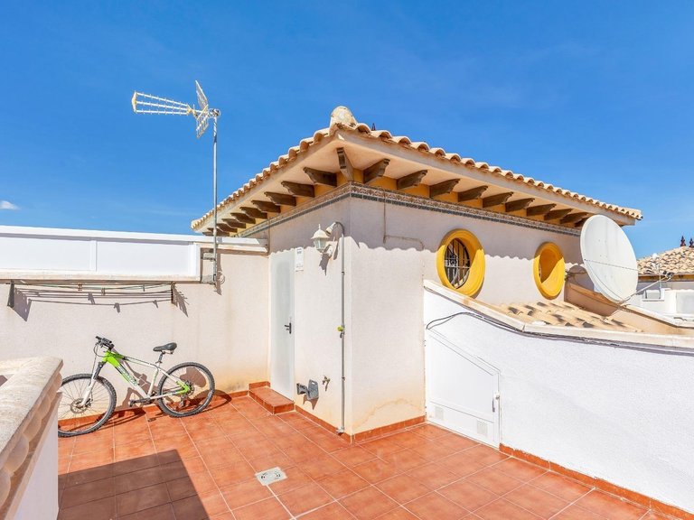 Town House for Sale in Costa Blanca Cabo Roig, Alicante 25