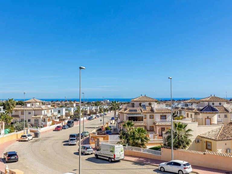 Town House for Sale in Costa Blanca Cabo Roig, Alicante 4