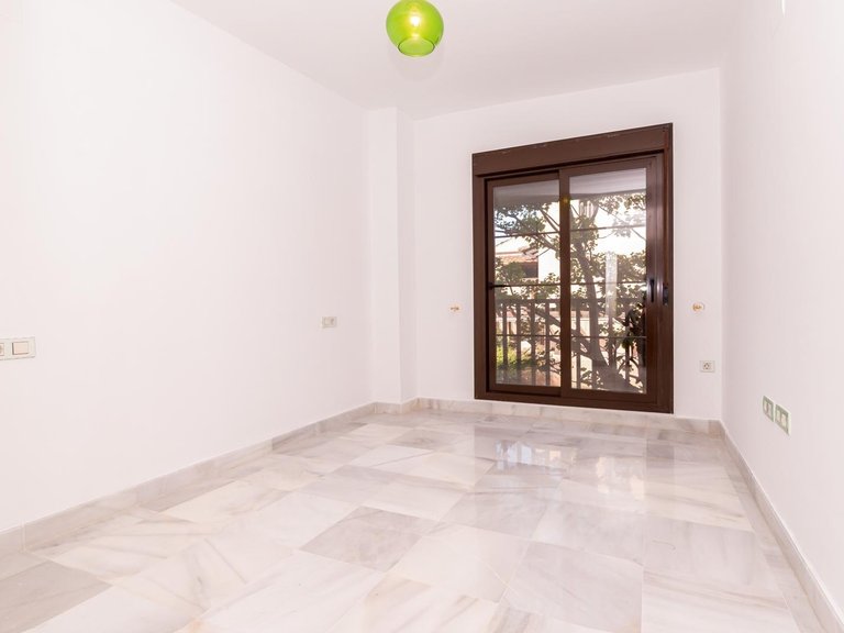 Villa for Sale in Estepona, Malaga 10