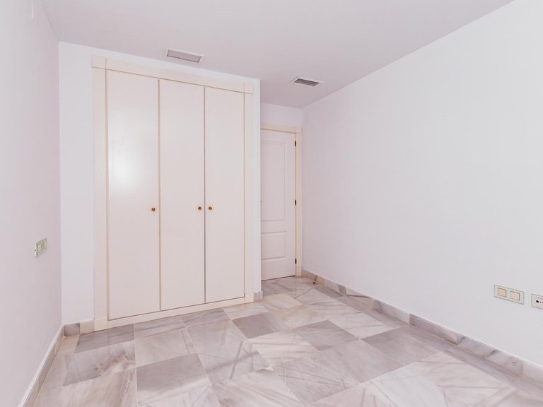 Villa for Sale in Estepona, Malaga 12