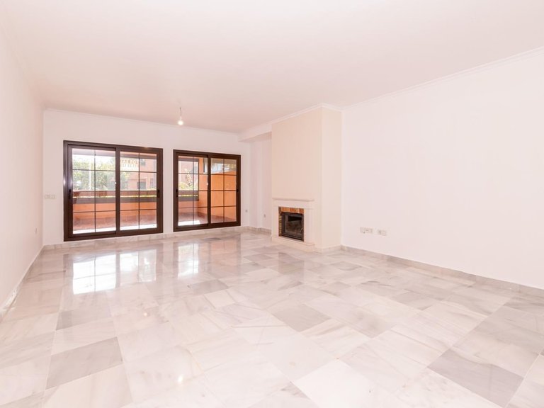 Villa for Sale in Estepona, Malaga 6
