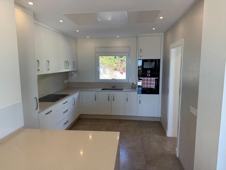 Villa for Sale in Estepona, Malaga 4