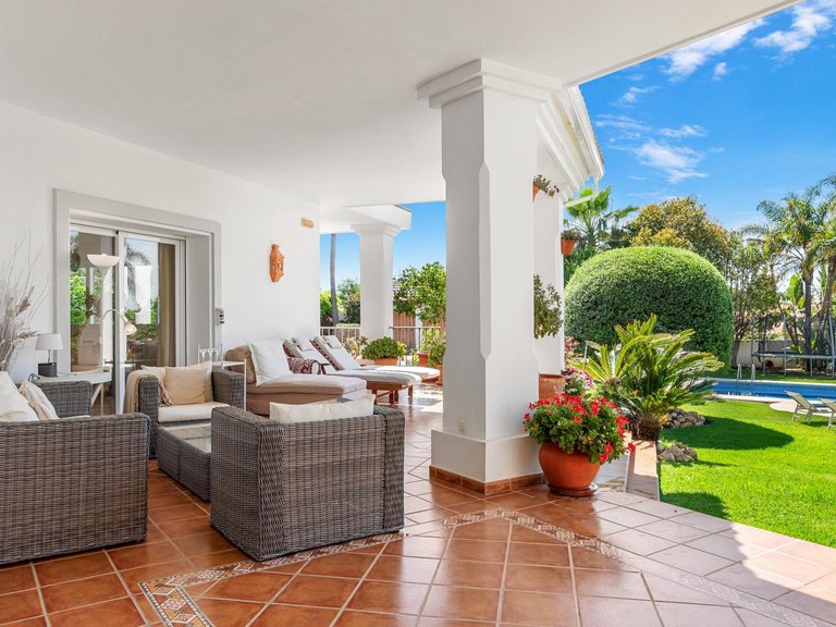 Villa for Sale in Benahavís, Malaga 14