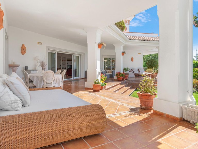 Villa for Sale in Benahavís, Malaga 15