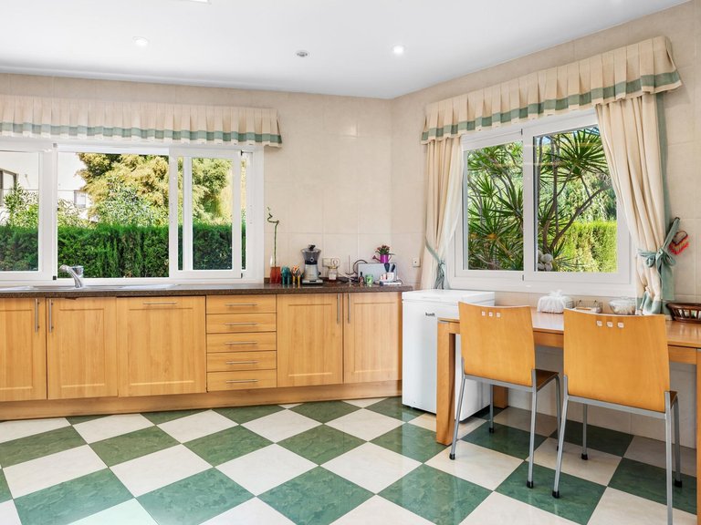 Villa for Sale in Benahavís, Malaga 19
