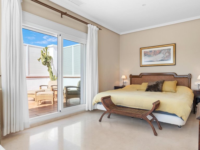 Villa for Sale in Benahavís, Malaga 23