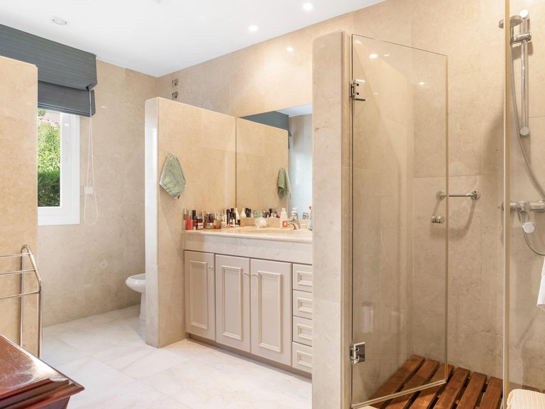 Villa for Sale in Benahavís, Malaga 25