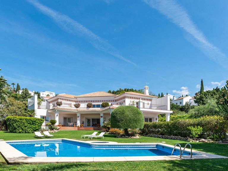 Villa for Sale in Benahavís, Malaga 3