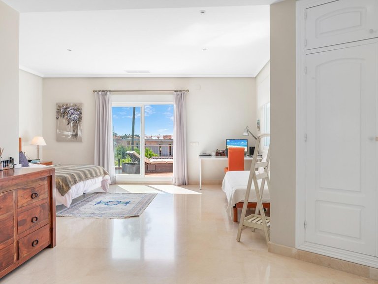 Villa for Sale in Benahavís, Malaga 34