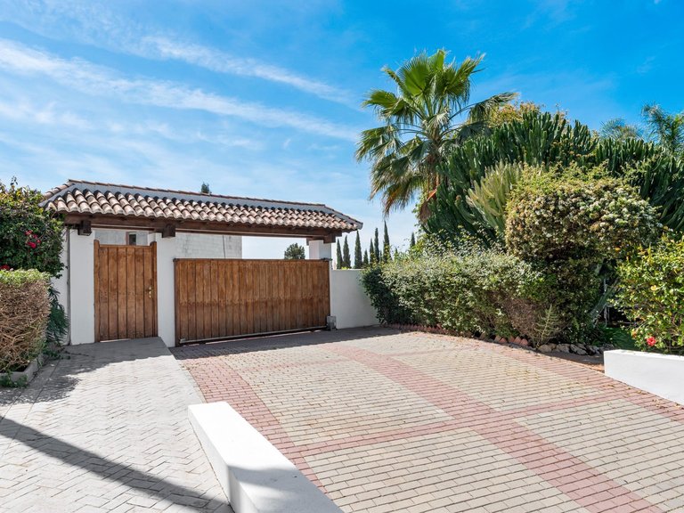 Villa for Sale in Benahavís, Malaga 5