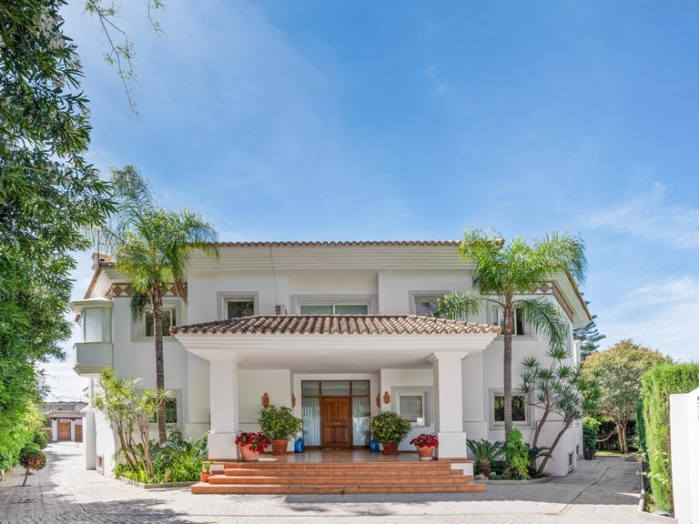 Villa for Sale in Benahavís, Malaga 8