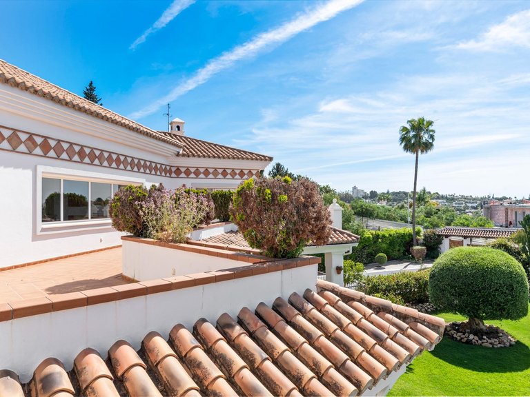 Villa for Sale in Benahavís, Malaga 9