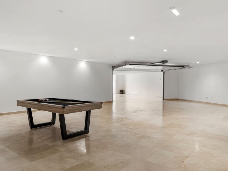 Villa for Sale in Benahavís, Malaga 12
