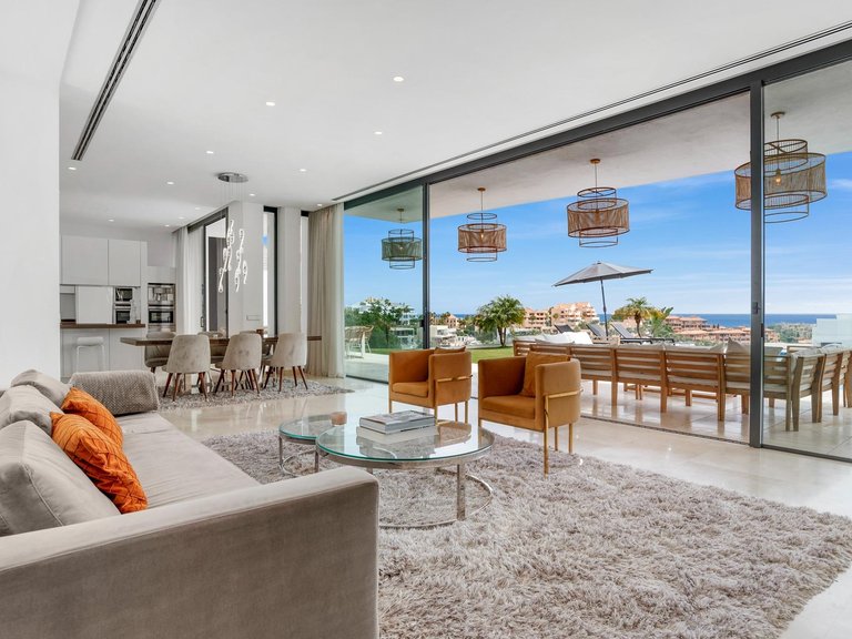 Villa for Sale in Benahavís, Malaga 15