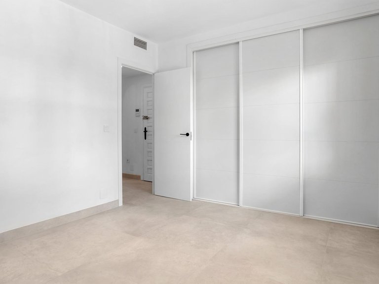 Apartment for Sale in Marbella, Malaga 18